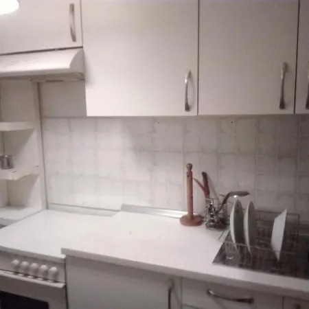 Luxurious 2 Bedroom Center In